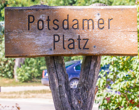 Susanne und Anja mit dem Planwagen durch die Uckermark (2015)